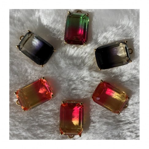 KR-BK670   Kristalo pakabukai,  Bkl., 18x13mm, 6 vnt, (nuotraukoje)