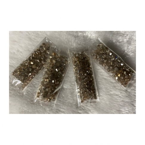 KR-VDE941  kristalo karoliukai, 4mm, apie 100, ŠVIESŪS