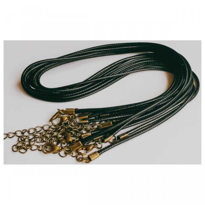 VSU-8802  Virvutė su žalvario sp., užsegimu, apie 45cmx1.5mm, 1vnt., JUODA