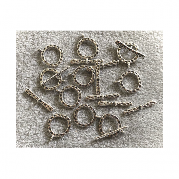 7-7930  Metalinis užsegimas, apie 20x30mm, 1 vnt.