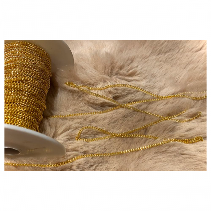 AUK-G-7226 Grandinėlė aukso spalvos, apie 2.5mm pločio, ilgis 2 metrai.