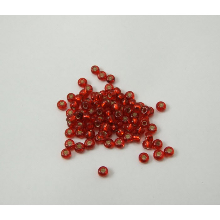 B-9004 Jablonex karoliukas 4mm, raudonas, kaina už 1 vnt.