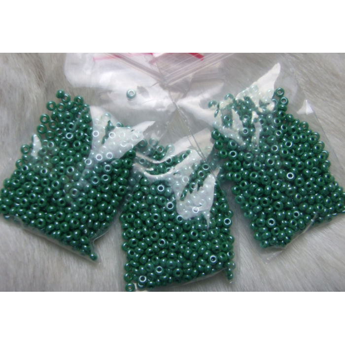 BIS-CEK1159  Preciosia biseris, 3.1mm, apie 10 gr.,  perl.ŽALIA
