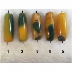 AK-KSA2 Agatas, karoliukas, didelis, apie 40x14mm, geltonai-žalias.NR2
