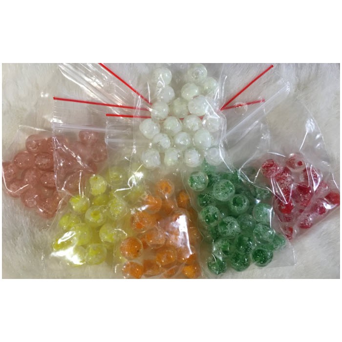 K-LPW1  Lampwork stiklinis karoliukas, apie 10mm, tamsoje ryskėjantys, 1 vnt.,  ŽALIAS