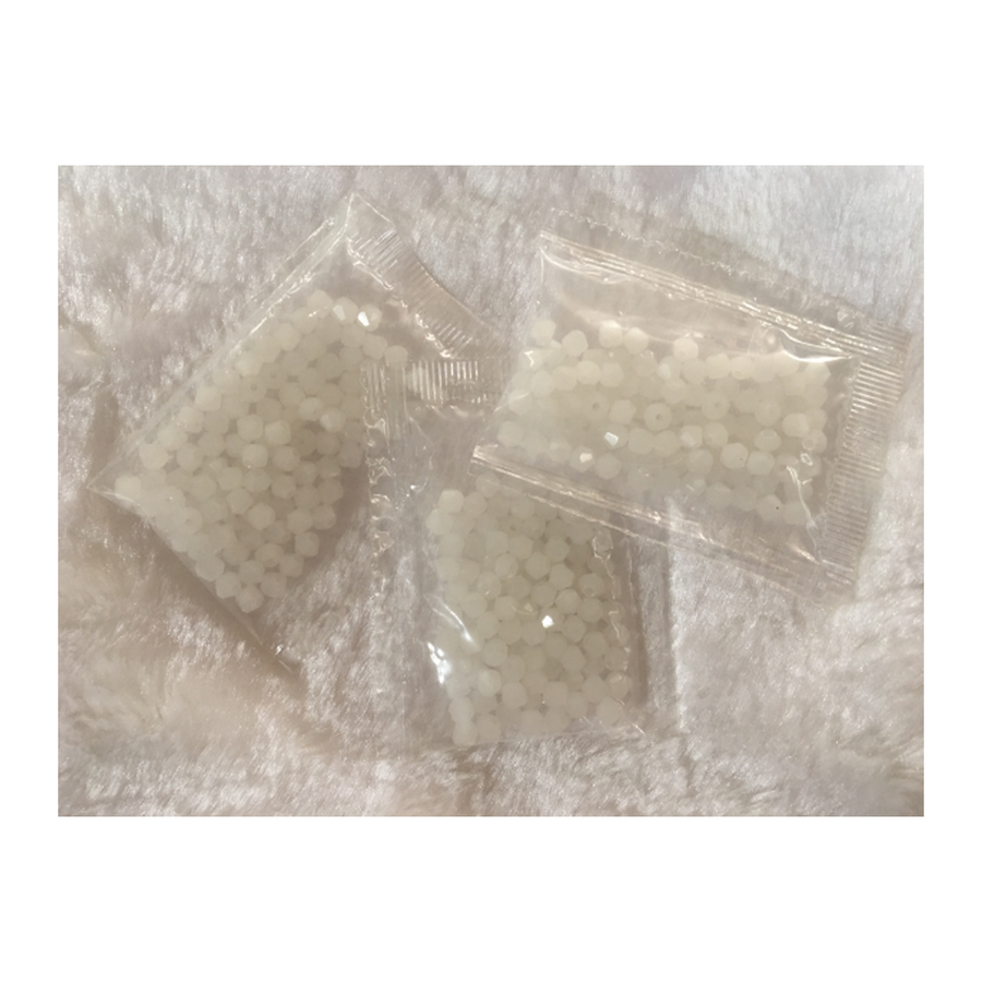 KR-KA141 Kristalo karoiukai, bikone, 4mm, apie 100 vnt.,MATINIAI