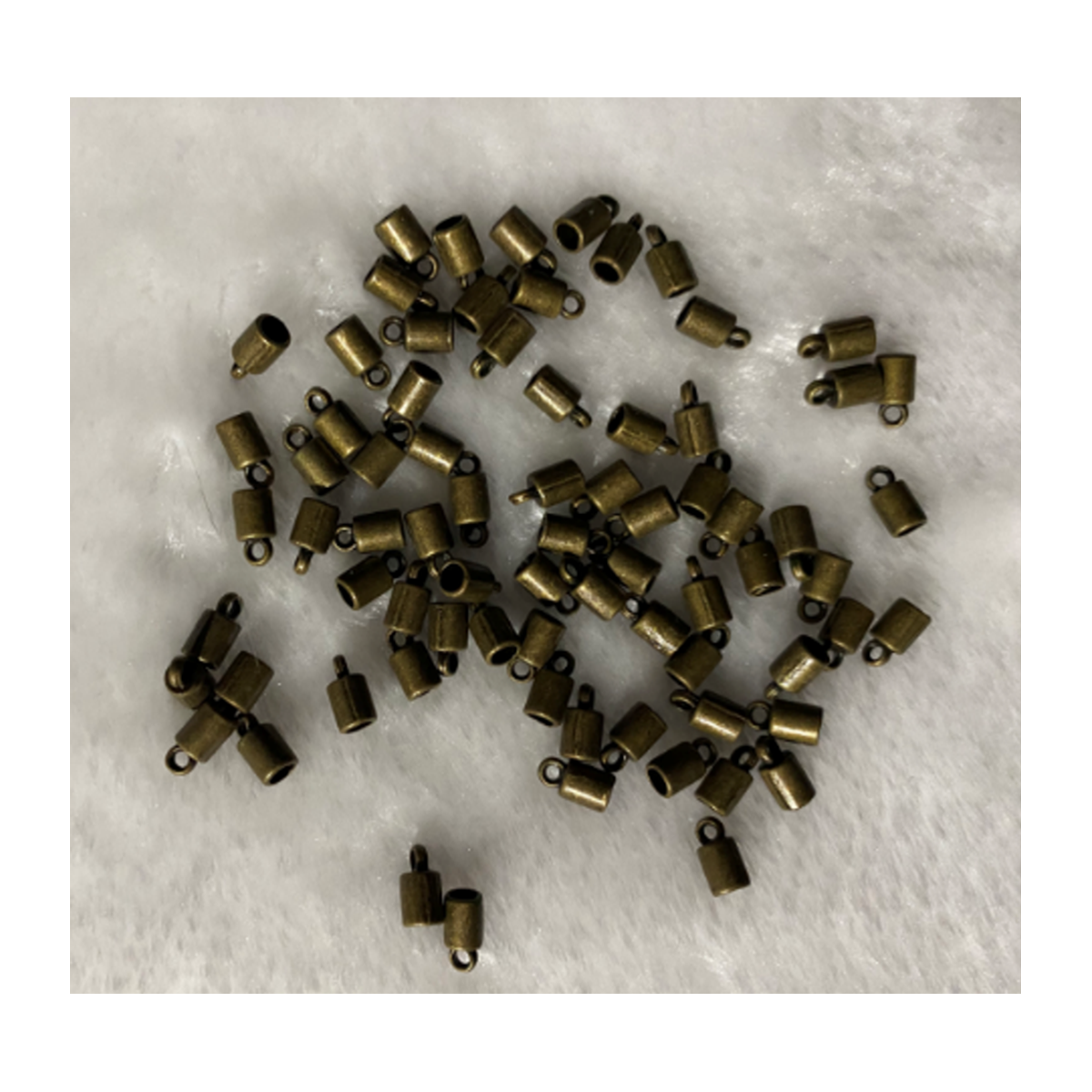 ZAL-UD1974  Kepurėlė-užbaigimo detalė, viduriukas 3mm, 1vnt.