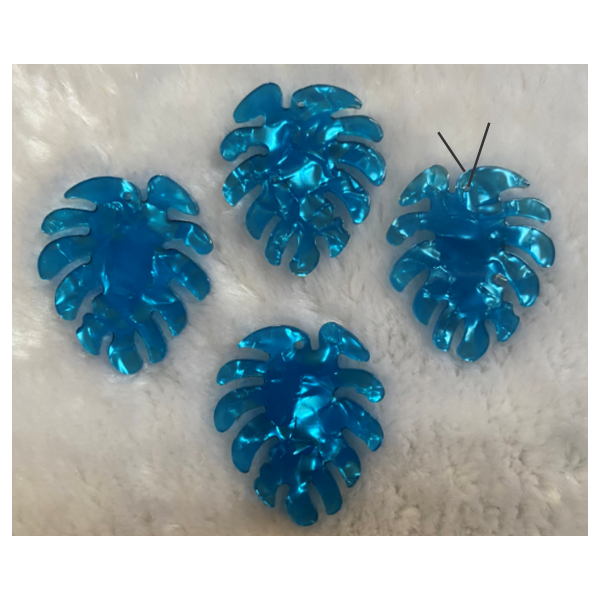 AKR-PS6   Akrilinis pakabukas, "Lapas", 45x38mm, 1vnt., MĖLYNAS
