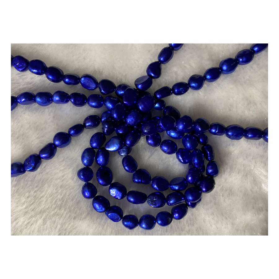 PER-88012  Gėlavandeniai perliukai, apie 7-8mm, už giją 17cm (apie 19 vnt), MĖLYNI