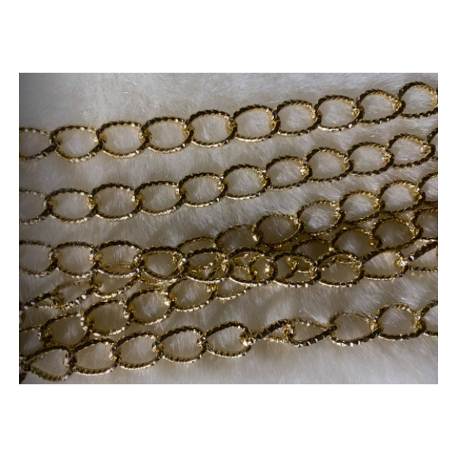 AUK-4990 Grandinėlė, lengva, 15x10mm, kaina už 50cm.