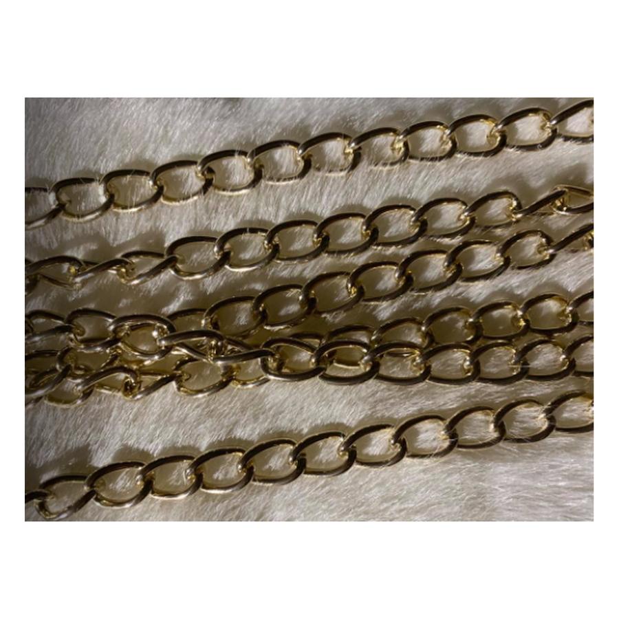 AUK-49982  Grandinėlė, lengva, 15x10mm, kaina už 50cm.