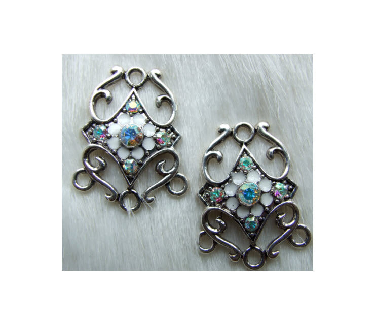 7-0056 Sidabruotas, su swarovski AB sp. akutėm, 27x22mm