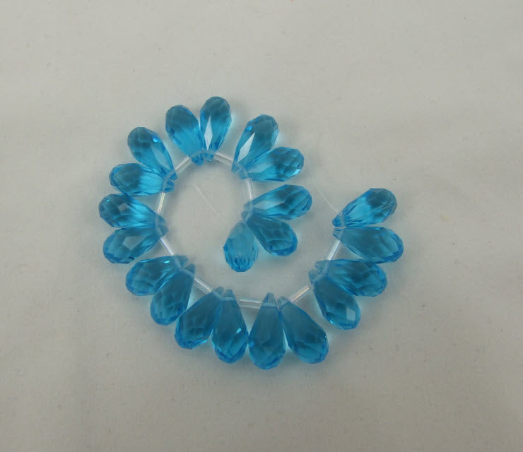 9-06388  15x7 mm, akvamarino sp, lašelio formos