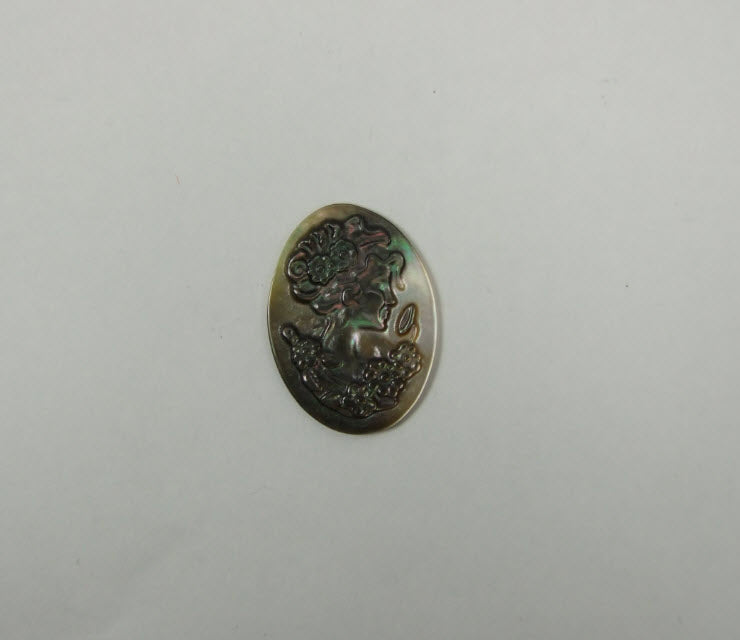 KA-0006 Kamėja, natūralios kriauklės, apie 22x30mm