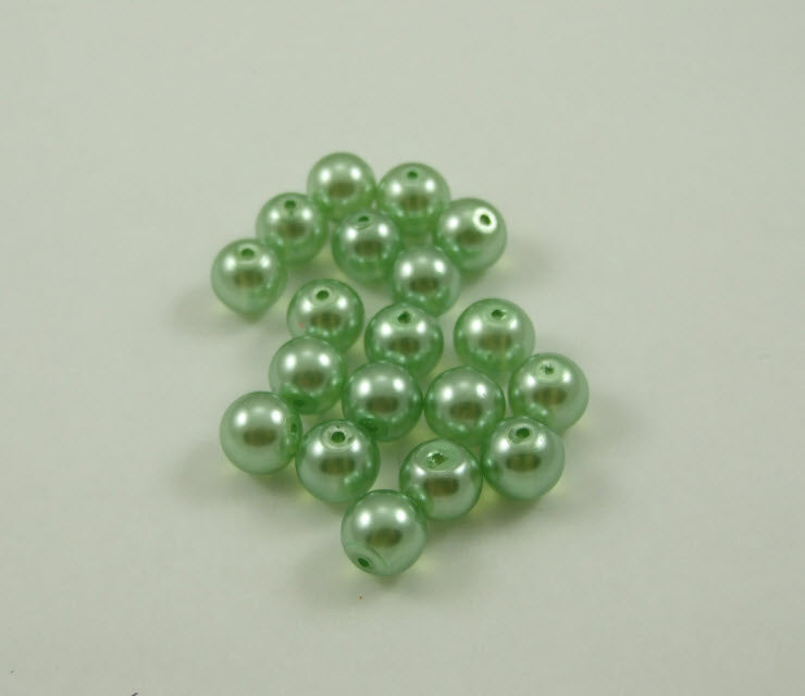 P-5526 Stiklinis perliukas, 10mm, skaidriai žalsvas
