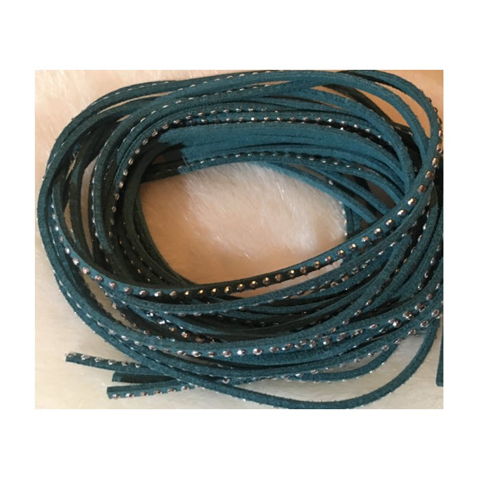 J-AK31  Virvutė su akutėm, apie 3mm, ŽALIA, 97cm